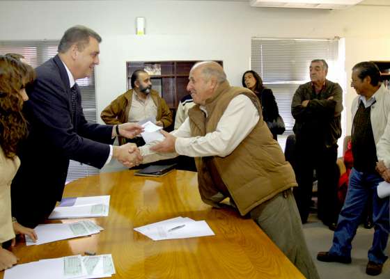 Se entregó 450.000 pesos a pequeños productores ganaderos  