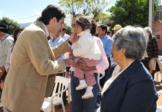 Más de 500 habitantes del paraje El Espinal cuentan con energía eléctrica