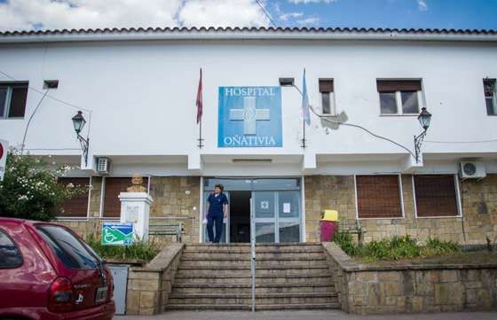 Charlas sobre cirugía bariátrica y salud renal en el hospital Arturo Oñativia