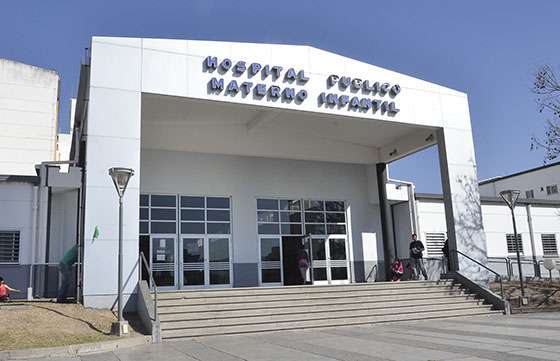 Realizaron una exitosa cirugía ocular en el Hospital Público Materno Infantil