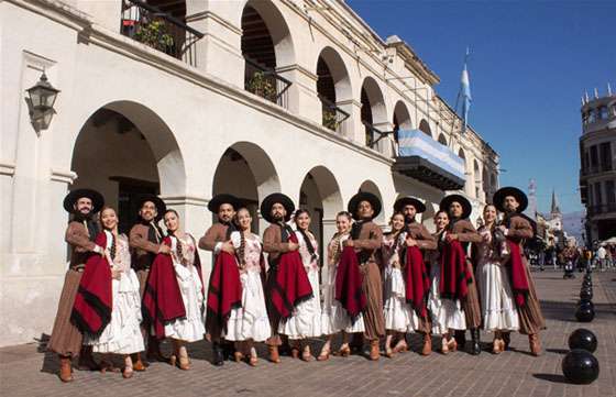 El Ballet Folklórico de la Provincia participará en las fiestas patronales de El Galpón
