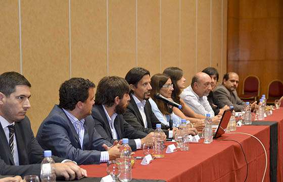 El Gobierno y representantes gremiales iniciarán la segunda etapa de negociaciones salariales