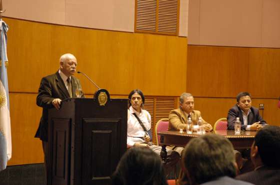 Se firmó el convenio de descentralización del servicio de maestranza en escuelas