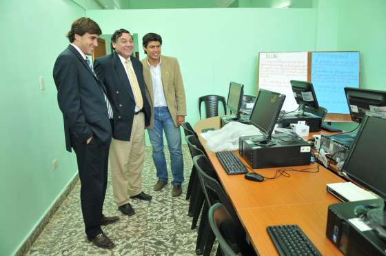 Primer centro tecnológico para la enseñanza de informática en El Tala 