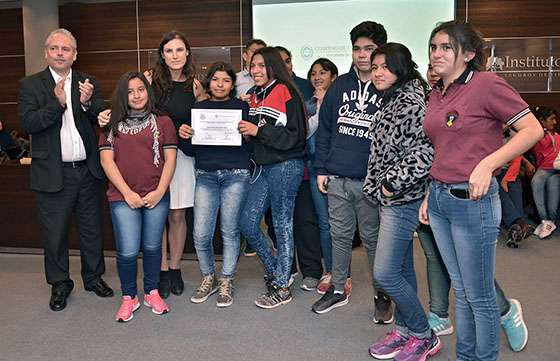 Jóvenes se formaron como agentes de cambio con el programa Educar para la Paz