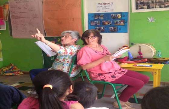 Abuelas Cantan y Cuentan, en el Centro Cultural América