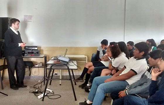 Continúan las capacitaciones a estudiantes sobre el buen uso de las llamadas al 9-1-1