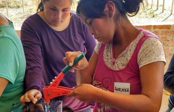 80 mujeres de los Centros de Primera Infancia de Rivadavia construyeron sus cocinas ecológicas