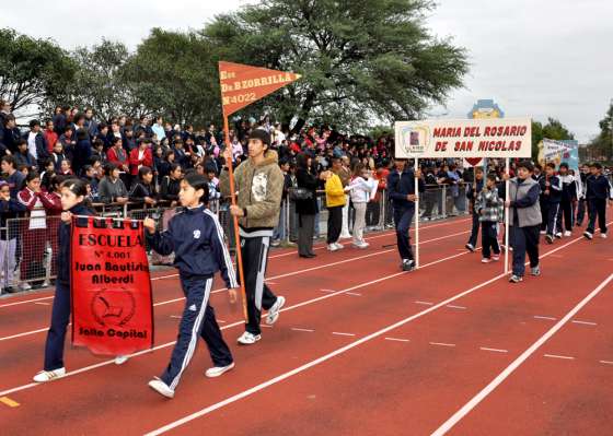 El Gobierno lanzó el programa Deporte Escolar 2010