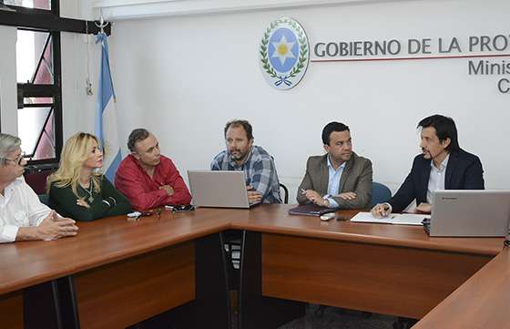 La propuesta de incremento salarial para el sector docente incluye alcanzar el 20% de incremento para 2017 y continuar con el saneamiento de la grilla