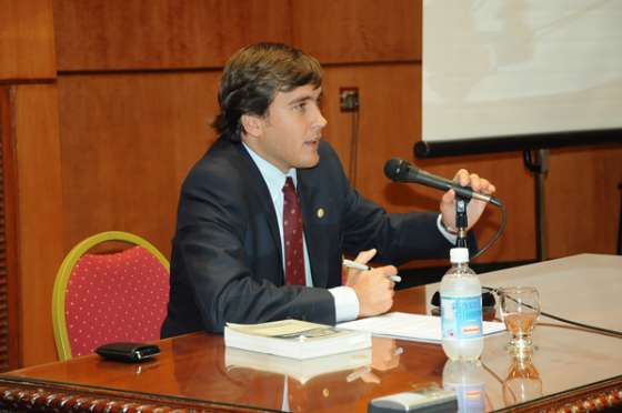 Matías Posadas disertará en la Feria del Libro