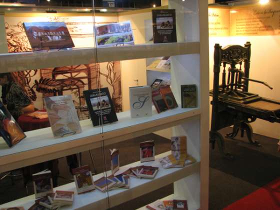 El stand de Salta es un atractivo en la Feria del Libro   