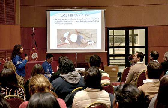 Capacitan en Respiración Cardiopulmonar al personal de la administración pública