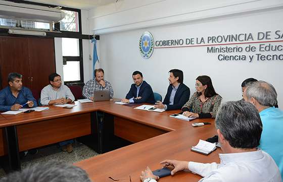 Nueva ronda de negociaciones salariales con representantes del  sector docente