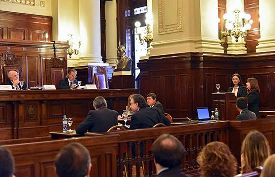 Exposición ante la Corte Suprema sobre educación religiosa en escuelas públicas