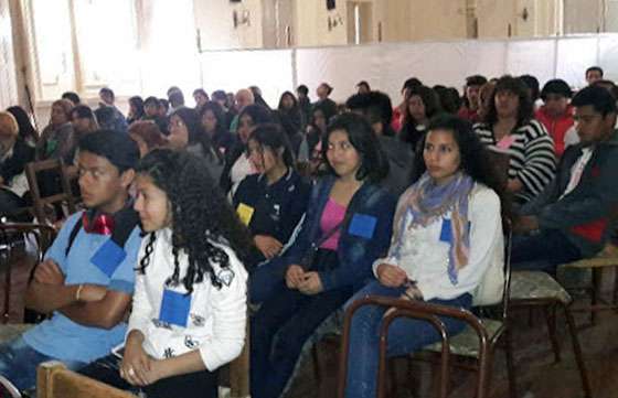 Estudiantes se interiorizan sobre conceptos y acciones para consolidar vínculos saludables