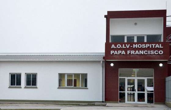 El hospital Papa Francisco incorporó servicios de implante coclear y cirugía vascular periférica