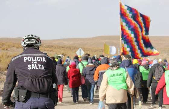 La Policía custodia y acompaña a más de 70 mil peregrinos en toda a la provincia