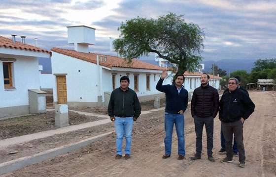 En Guachipas construyen 100 viviendas y avanzan obras en edificios municipales