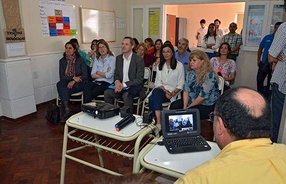 El representante de Unicef Argentina visitó la sede central del Secundario Rural Mediado por TIC