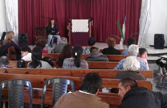Inició en barrio Palmares de la Isla un ciclo de capacitación para promotores de cambio social