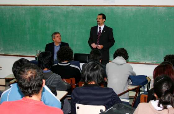 Se incentivará a profesionales salteños a formar parte de cuerpos diplomáticos