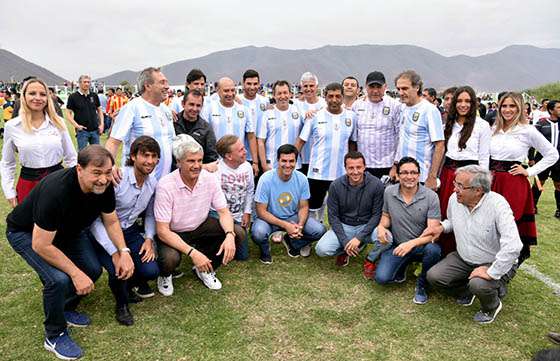 Los campeones del mundo en México ‘86 participaron en el lanzamiento del Fútbol de los Barrios