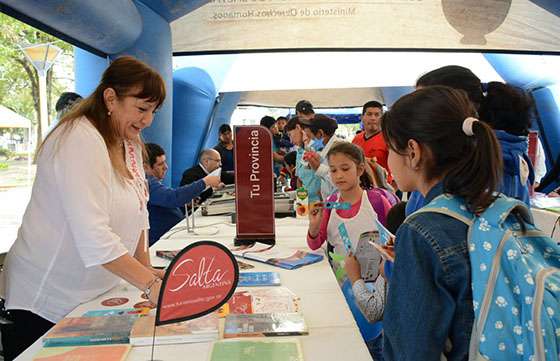 El Centro de Atención Ciudadana brinda servicios y asesoramiento en Embarcación