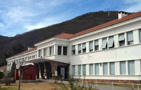 Atención en hospitales y Centros de Salud durante el feriado de hoy