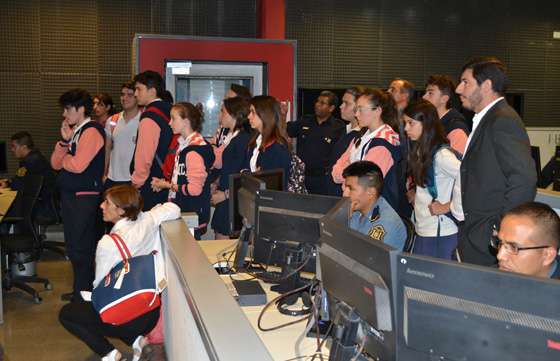 Alumnos de la Escuela del Cerro recorrieron las instalaciones del 9-1-1