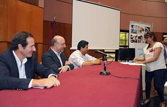 Servicios públicos de salud recibieron equipamiento tecnológico