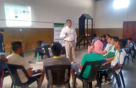 Jóvenes de Orá​n aprendieron sobre el perjuicio​ que causan las drogas