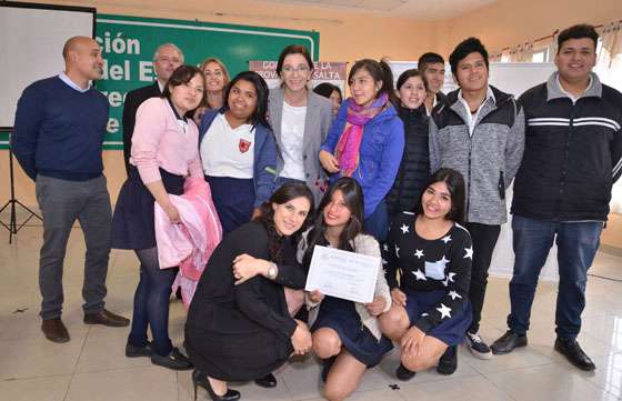 Estudiantes fueron formados como agentes de cambio para la paz social