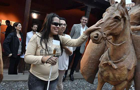 El Museo Güemes propone un nuevo recorrido sensorial para personas con discapacidad visual