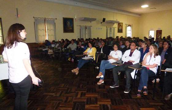 Enfermeros del sistema público de salud se especializan en diabetes