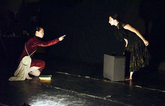 Teatro en Casa de la Cultura con la obra “Flores arrancadas a la niebla”