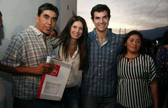 En Molinos el gobernador Urtubey entregó viviendas