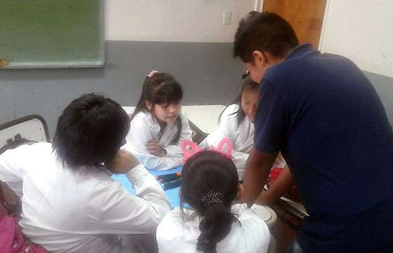 Estudiantes del bachillerato Tomás Cabrera trabajan con el Gobierno por los derechos humanos
