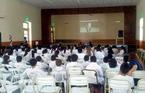 Seguridad concientizó a más de 800 estudiantes sobre violencia escolar