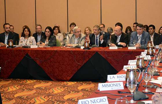 Autoridades sanitarias del país deliberan en el Consejo Federal de Salud