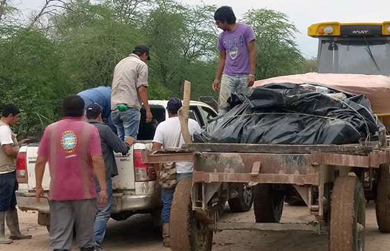 Familias evacuadas regresaron a sus hogares en un paraje de Santa Victoria Este