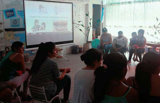 Padres de El Carril participaron del taller de nutrición saludable en el Centro de Primera Infancia