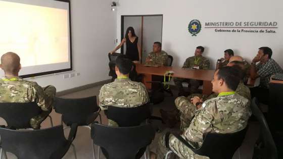 Personal del Ejército visitó el Sistema de Emergencias 9-1-1