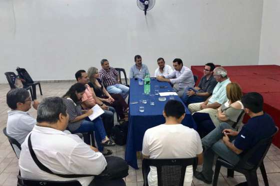 Tartagal y General Güemes se suman al comité zonal para combatir la plaga de langosta