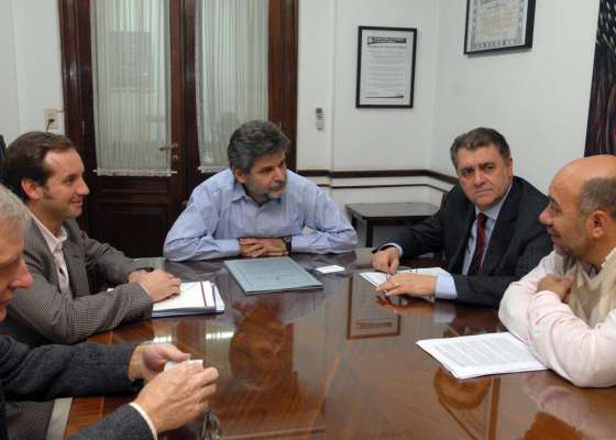 Loutaif y Filmus analizaron el convenio que afectaría al sector tabacalero  