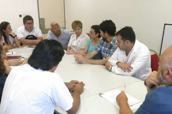 Salud trabaja en el protocolo de atención integral de adolescentes