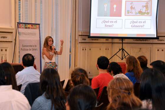 Capacitación sobre el rol de los varones y mujeres en la prevención de las violencias