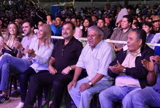 Isa acompañó al pueblo de Molinos en un nuevo Festival Nacional del Poncho