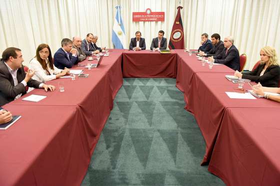 Urtubey: “La prioridad es la inmediata y mejor atención de nuestros hermanos”