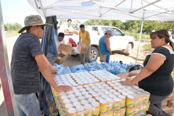 Intensifican las tareas de traslado de familias de Santa Victoria Este